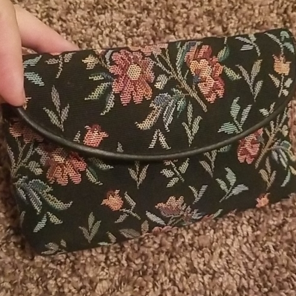 unknown Handbags - Unique Clutch